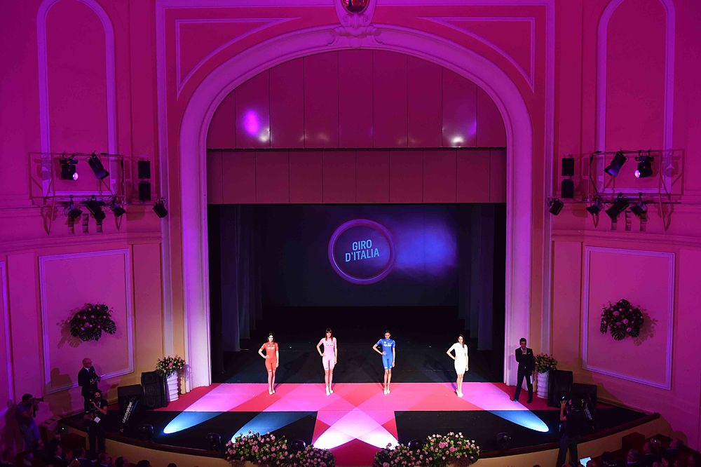 2015 Giro d'Italia team presentation