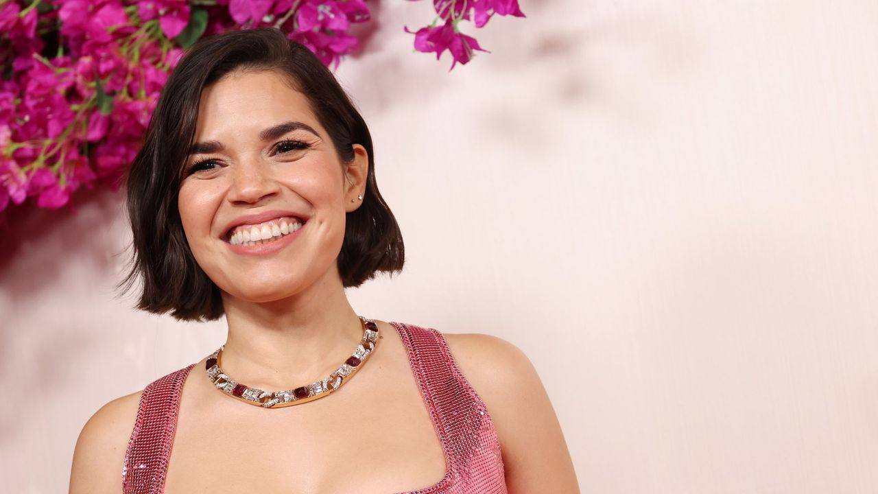 America Ferrera with a boy bob at the Oscars 2024