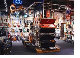 http://cdn.mos.musicradar.com/images/legacy/totalguitar/Mansons Guitar Shop.jpg