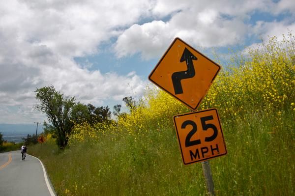 The descent is not so steep, but it's tight, twisty and can be tricky.