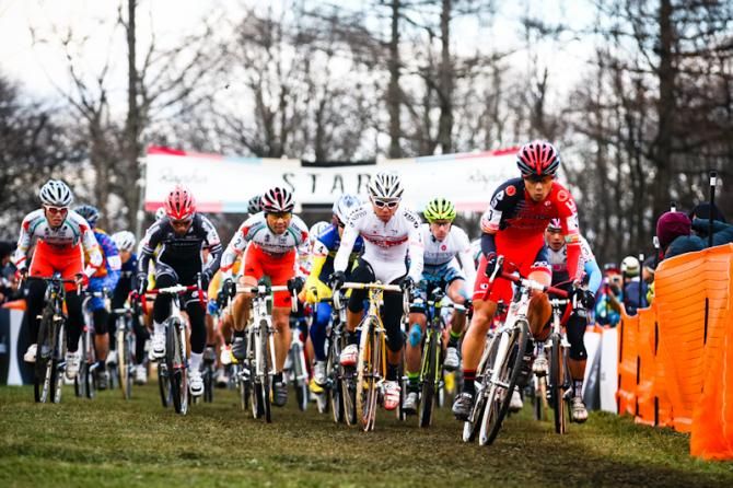The start of the elite men's race.
