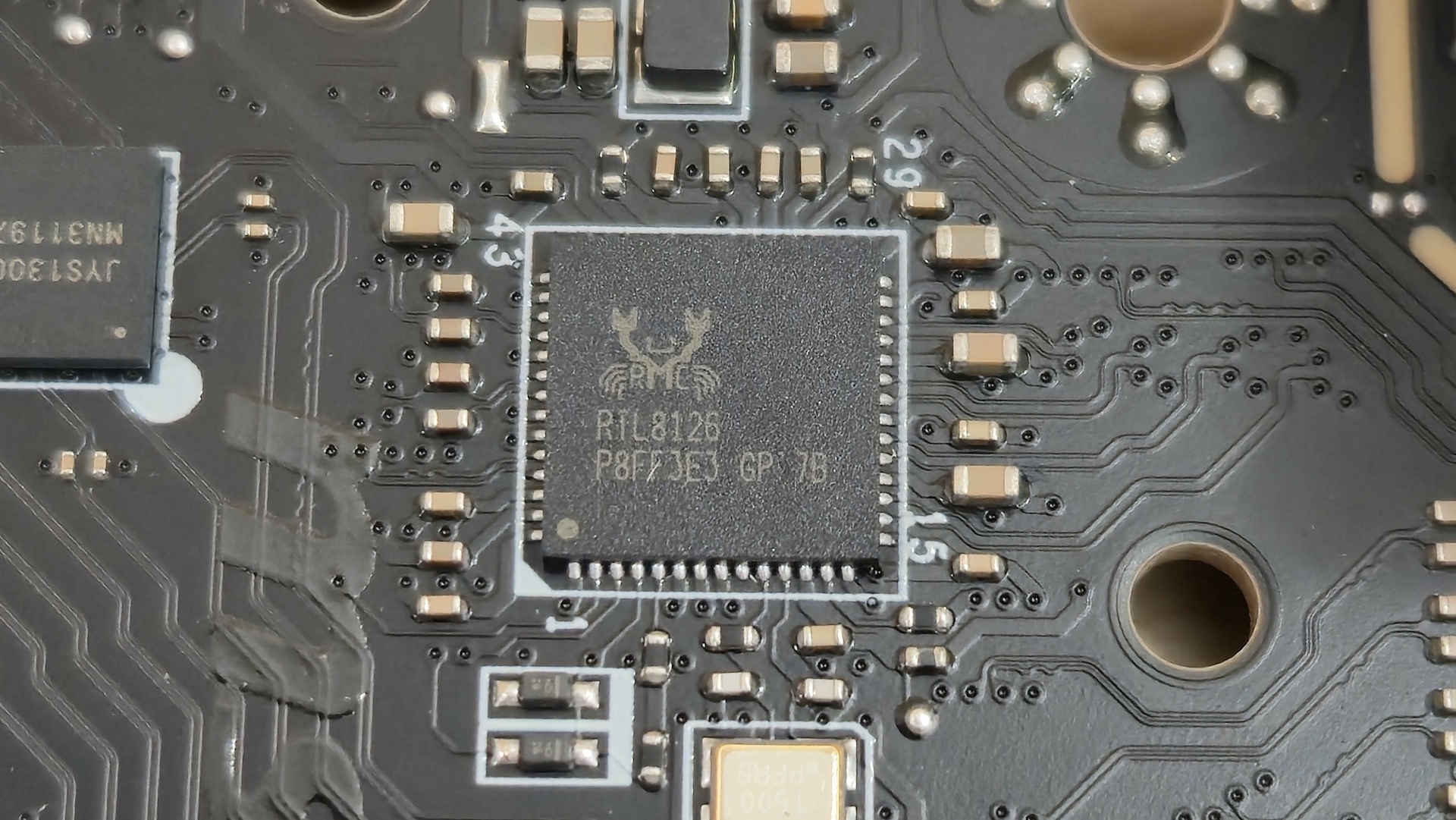 MSI MEG X870E Ace Max - ICs