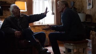 Lance Henriksen og Viggo Mortensen i en scene fra filmen Falling