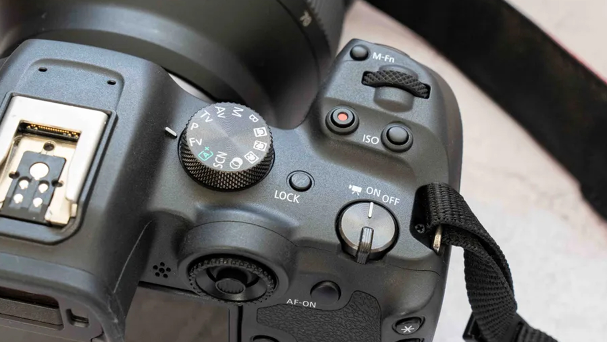 Canon EOS R7 review photo