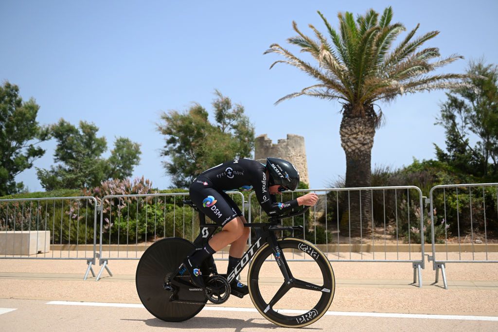 CAGLIARI ITALY JUNE 30 Megan Jastrab of United States and Team DSM sprints during the 33rd Giro dItalia Donne 2022 Stage 1 a 47km individual time trial stage from Cagliari to Cagliari ITT GiroDonne UCIWWT on June 30 2022 in Cagliari Italy Photo by Dario BelingheriGetty Images