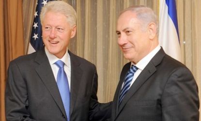 President Bill Clinton meets with Israeli Prime Minister Benjamin Netanyahu