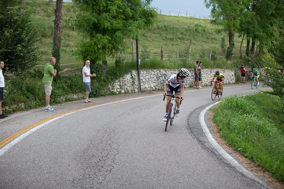 Lizzie Armitstead (GBR) of Boels-Dolmans Cycling Team tries to close the gap to the front group during the Giro Rosa 2016 - Stage 1