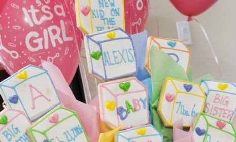 Parents-to-be are throwing parties to reveal their baby&amp;#039;s sex to friends and family.