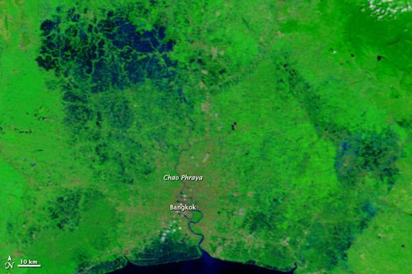 thailand-flooding-2011-111109-02