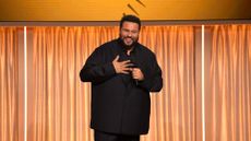Mo Amer speaks at the 2026 Peabody Awards.