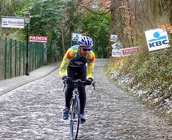 Our hero climbs the Muur