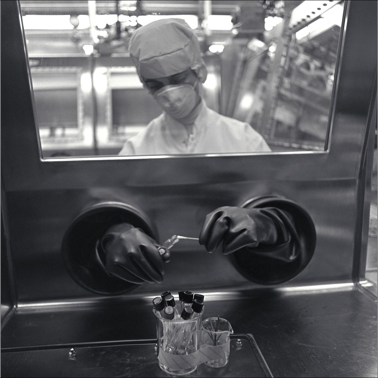 Biologist Elaine Mu&ntilde;oz transfers an Apollo 11 lunar sample in the glove box in NASA Ames&rsquo;s Lunar Biological Laboratory at the Ames Research Center in Moffett Field, California in 1969.