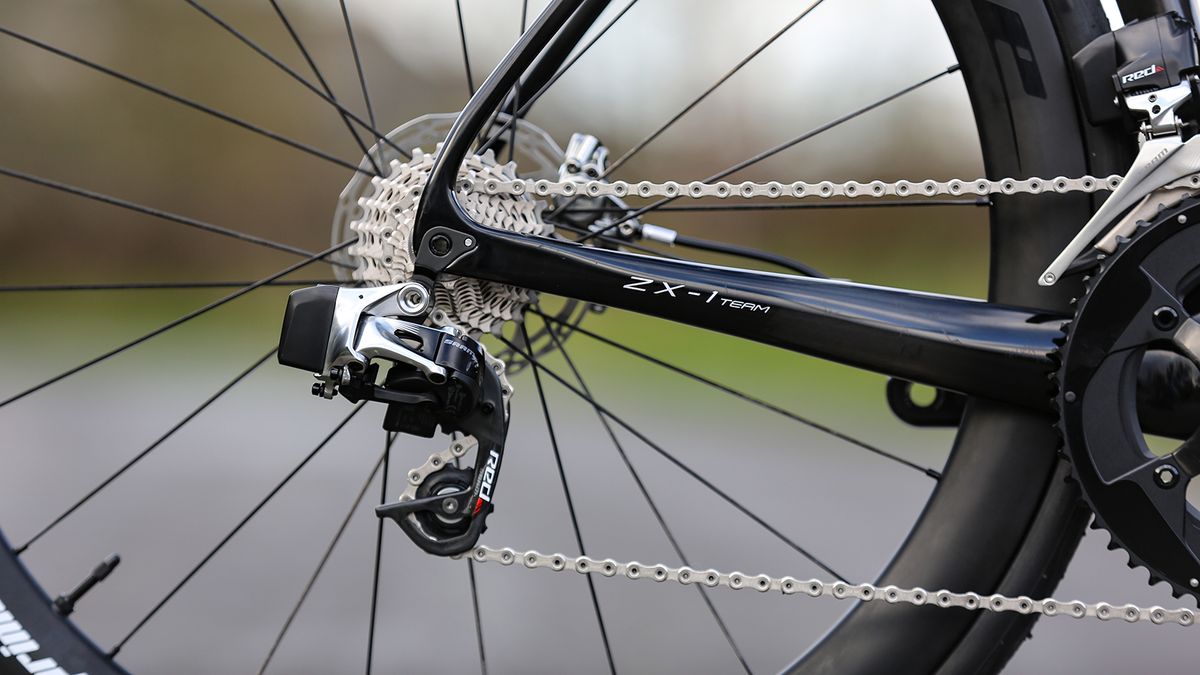SRAM Red eTap derailleurs are wireless