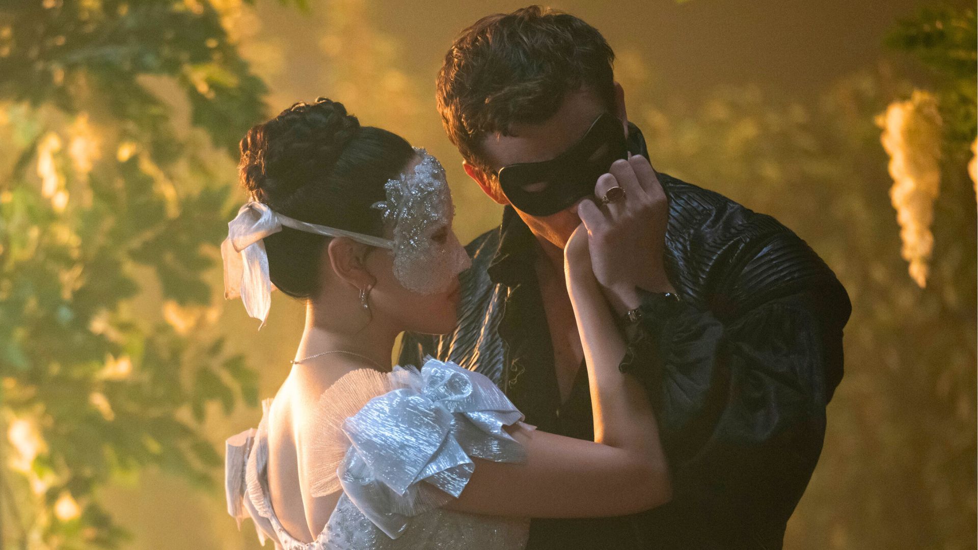 Adegan terpenting Bridgerton season 4 bagian 2 ada di pasca-kredit — tetapi pembawa acara Netflix mengungkapkan beberapa penggemar ‘melewatkannya’