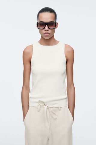 3gequ7JhttjPM7k6QwQQfF-320-80 45 اكتشافات أنيقة في البيع من J.Crew و COS و Banana Republic