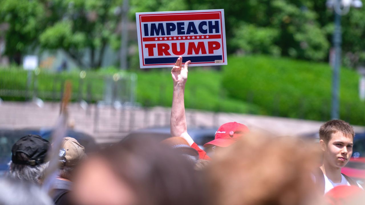 wd-trump_impeach_-_david_dee_delgadogetty_images.jpg