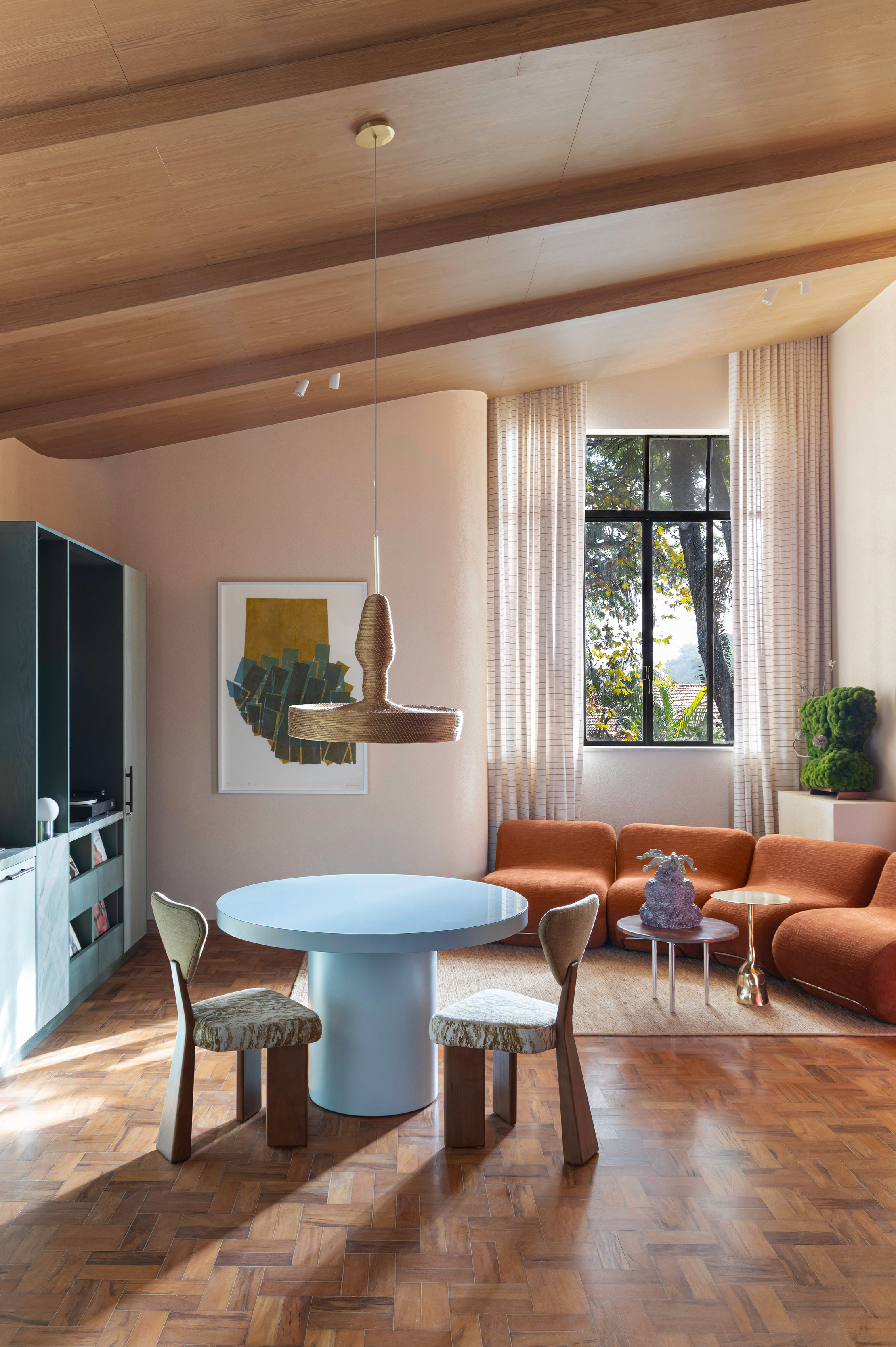 A S&amp;atilde;o Paulo apartment designed by Clara Nahas