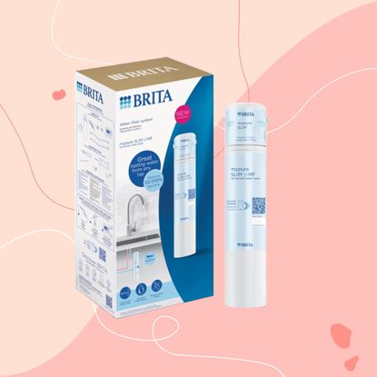 Brita mypure Slim on graphic background