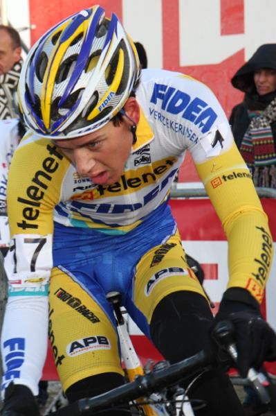 Tom Meeusen (Telenet - Fidea) negotiates one of many tight turns on the course.