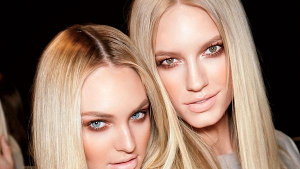 models with straight hair