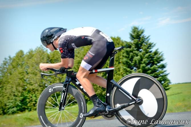 Nathan Browne (Bontrager) flies by on his way to second place