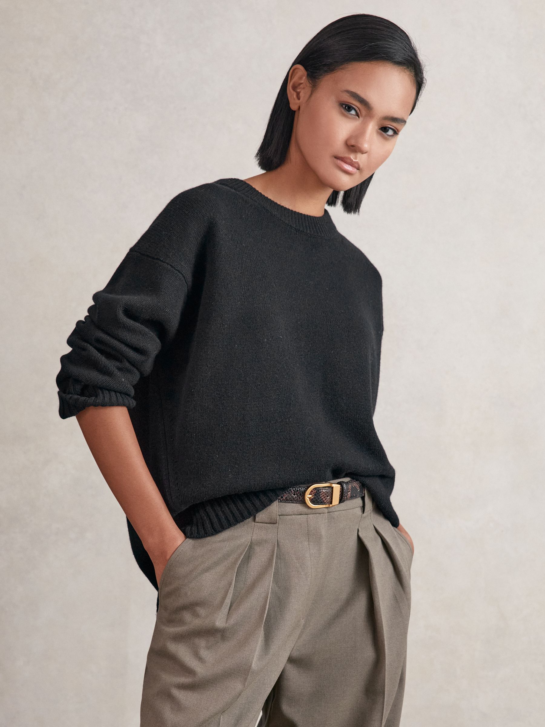 Wool-Cashmere Crew-Neck Jumper in Black
