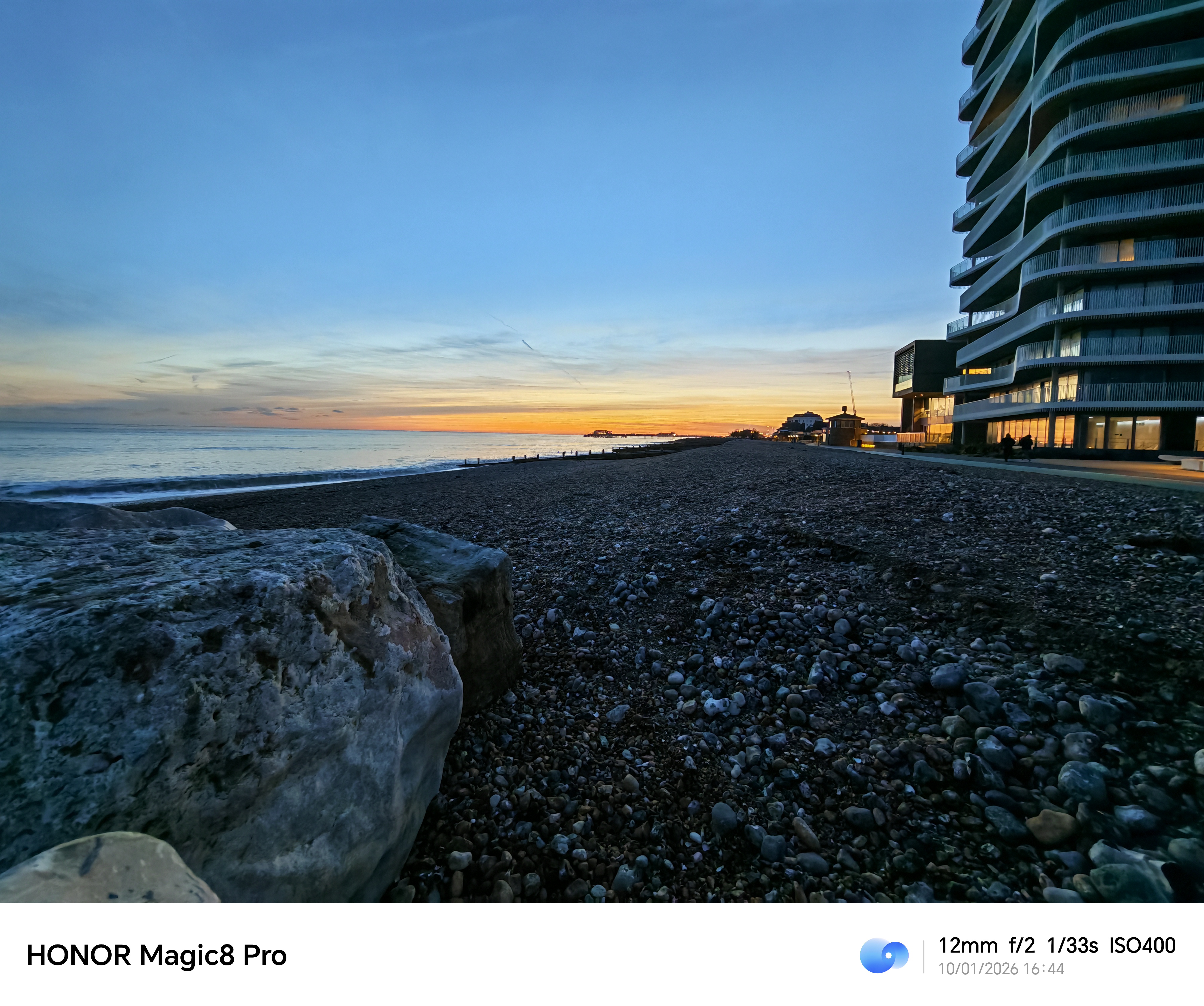 Honor Magic 8 Pro camera sample beach sunset 0.5x zoom