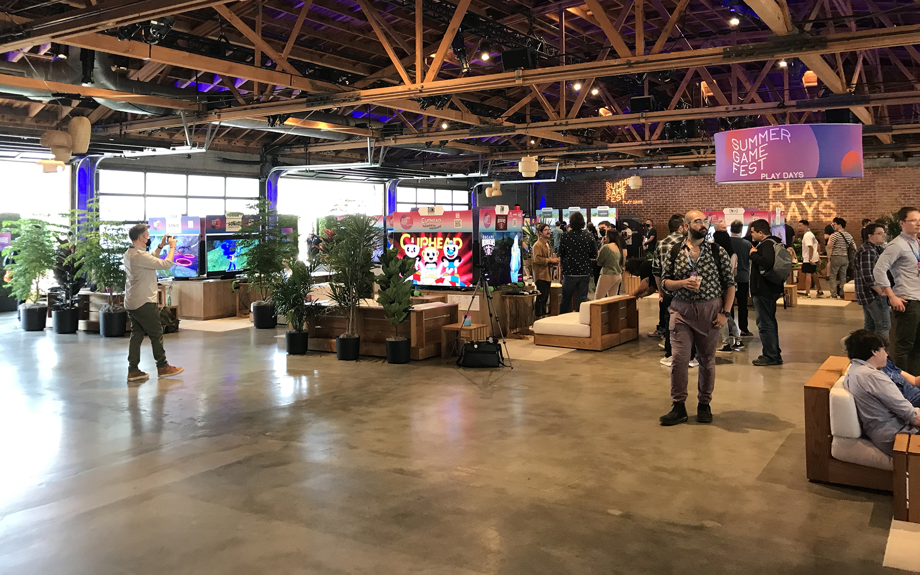 What not-E3 is like: LA warmth, limitless popcorn, and never fairly sufficient video games