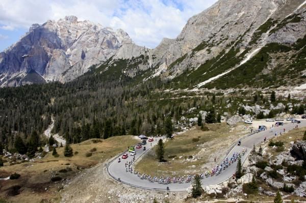 Stage 17 saw the riders go into the Dolomites for the first time