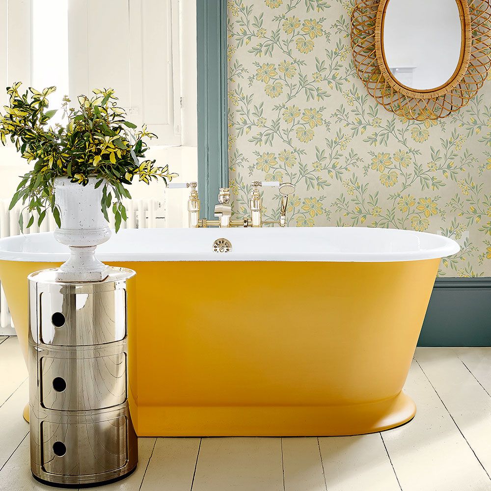 How to paint a bath- a super easy step by step guide | Ideal Home