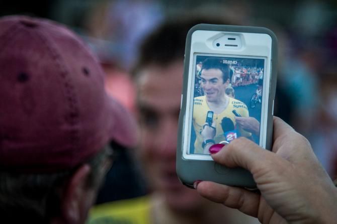 Serghei Tsvetkov (Jelly Belly) happy after his win.