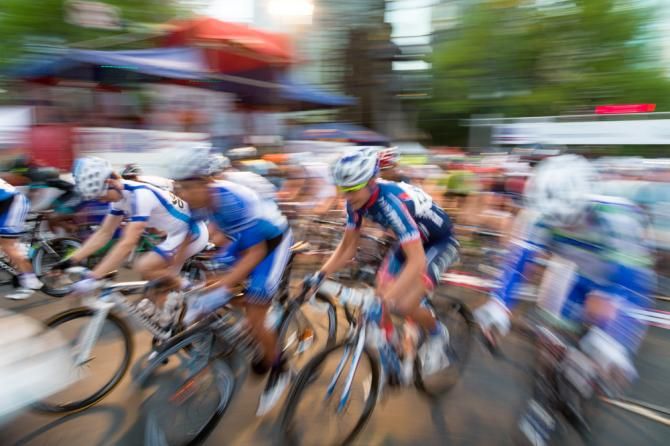 The men are off!
