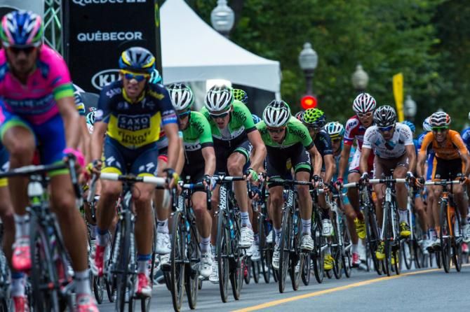 Eventual Grand Prix Cycliste de Qu&eacute;bec champion Robert Gesink (Belkin) feels the strain as the pace ramps up in the closing laps