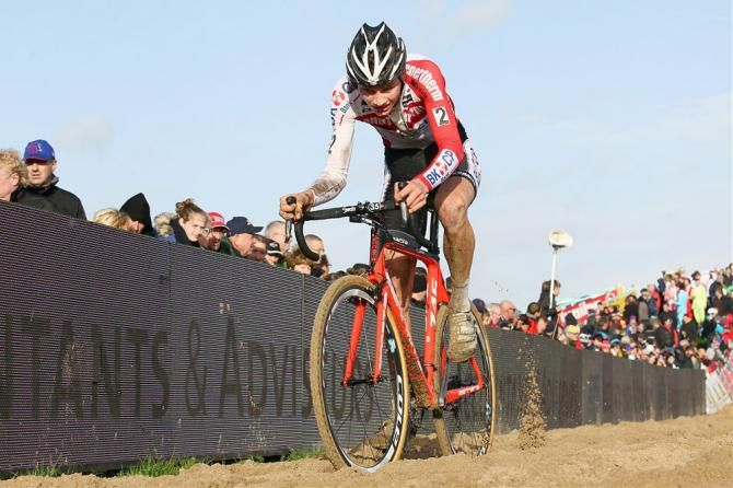 Mathieu van der Poel (Enertherm-BKCP) powers through the sand in Ruddervoorde en route to victory in the U23 men's event
