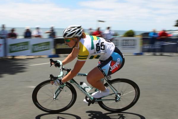 Jaycoi Bay Series always heralds the beginning of the new season. Australian criterium Champion, Carly Light (Jayco-AIS) on the dreaded corner in Portarlington which has been removed from 2012 onwards.