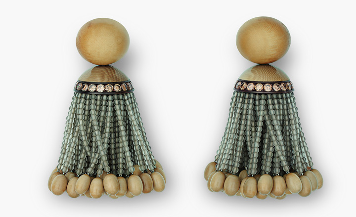 Earrings in copper, white gold, brown diamonds
