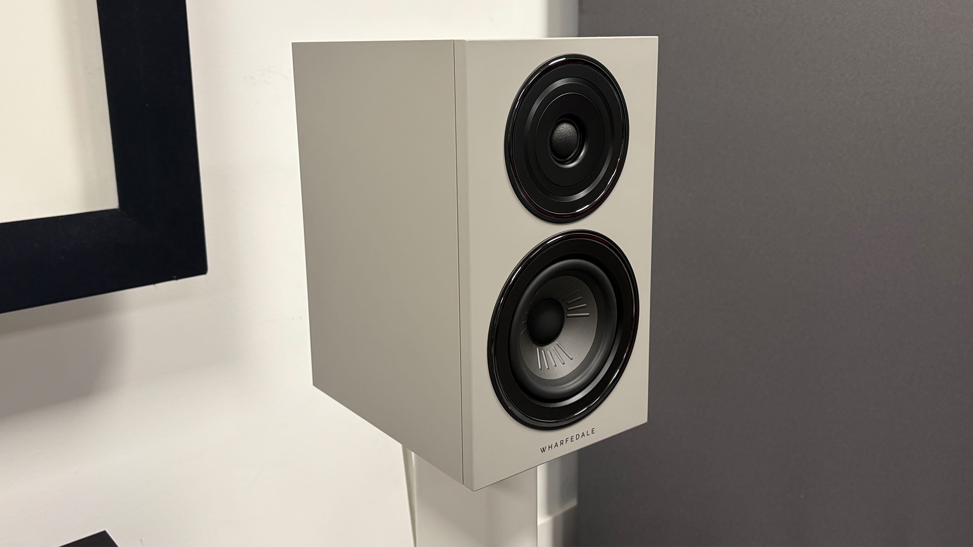 Wharfedale Diamond 12.1i HCP speaker package one 12.1i surround speaker on stand