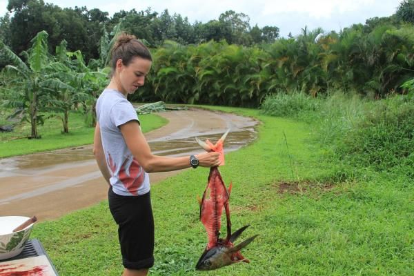 Lea Davison enjoys a little Hawaiin cross training with fresh ahi
