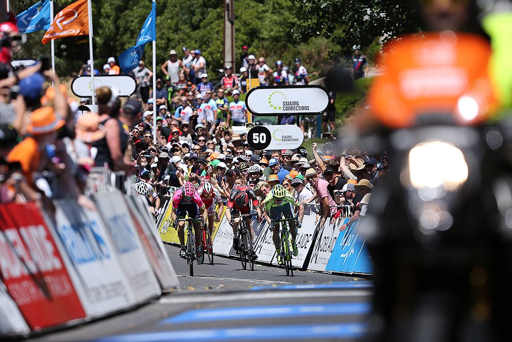 Jay McCarthy and Diego Ulissi battle for the stage 2 win.