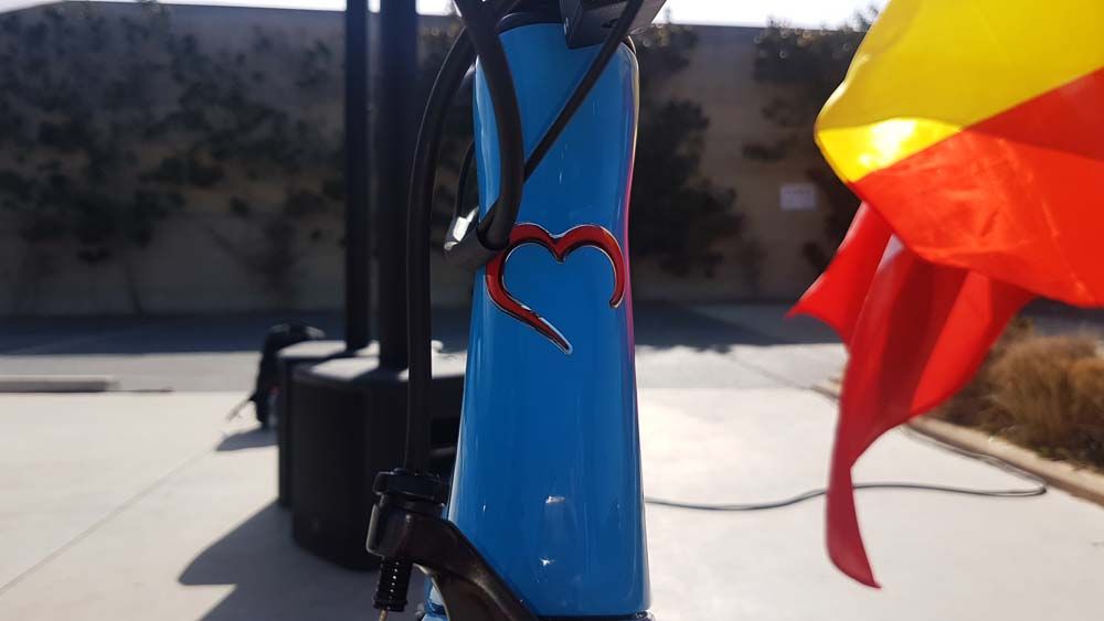 The subtle De Rosa logo features on the headtube