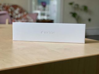 Apple Watch Series 6 box