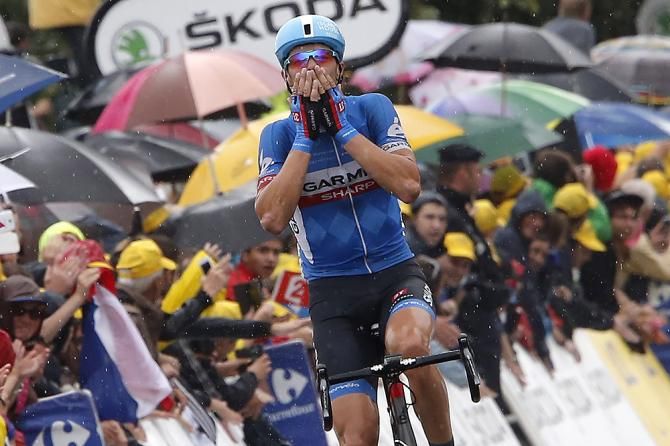 Ramunas Navardauskas (Garmin-Sharp) succeeds in his solo breakaway into Bergerac