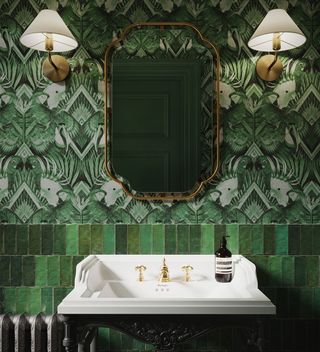 Is wallpaper in bathrooms outdated? Experts weight in