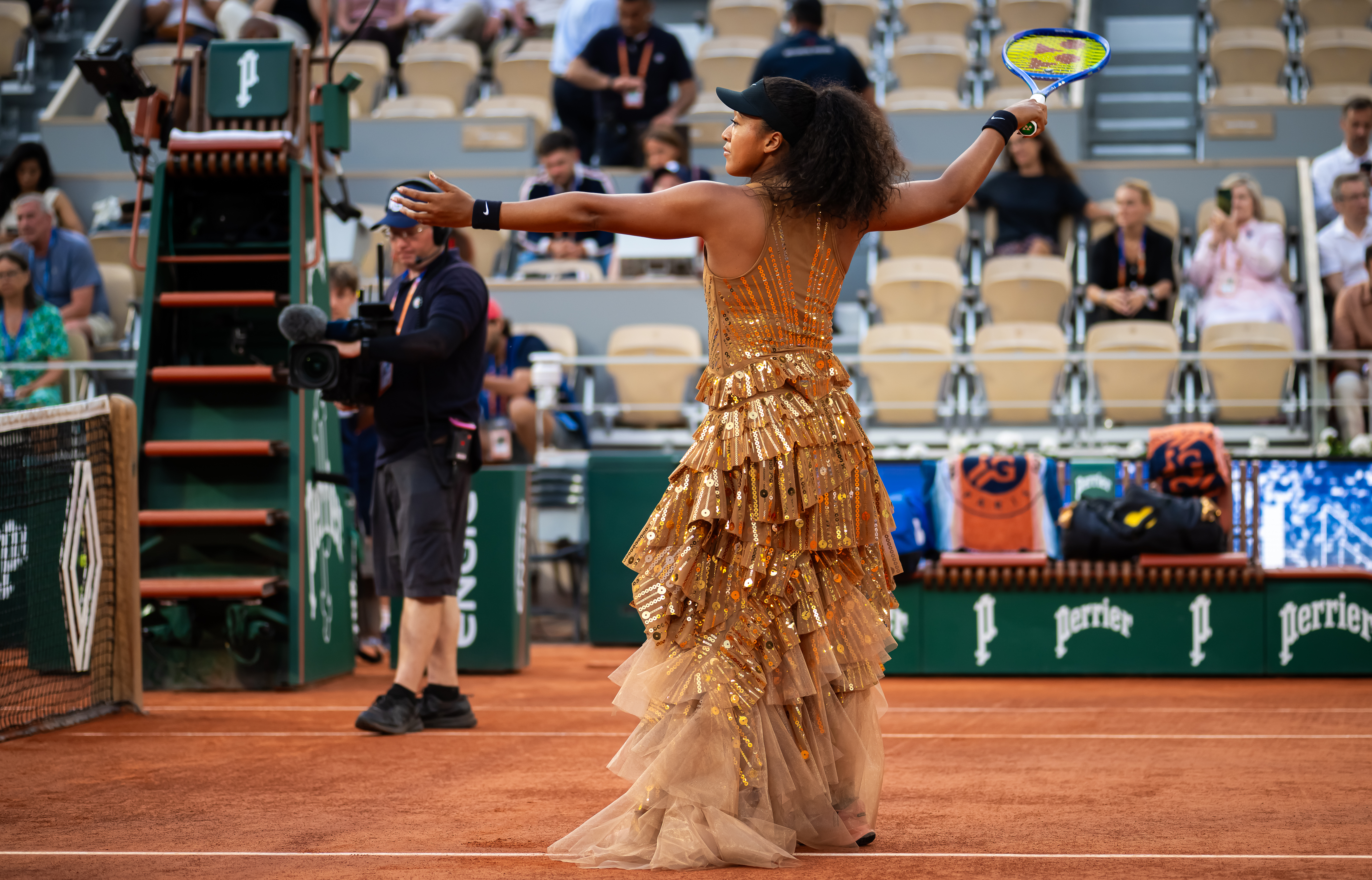 PARIS, FRANCE - JUNE 01: Naomi Osaka of Japan walks onto the court to play against Aryna Sabalenka in the fourth round on Day Nine of the 2026 French Open at Roland Garros on June 01, 2026 in Paris, France (Photo by Robert Prange/Getty Images)