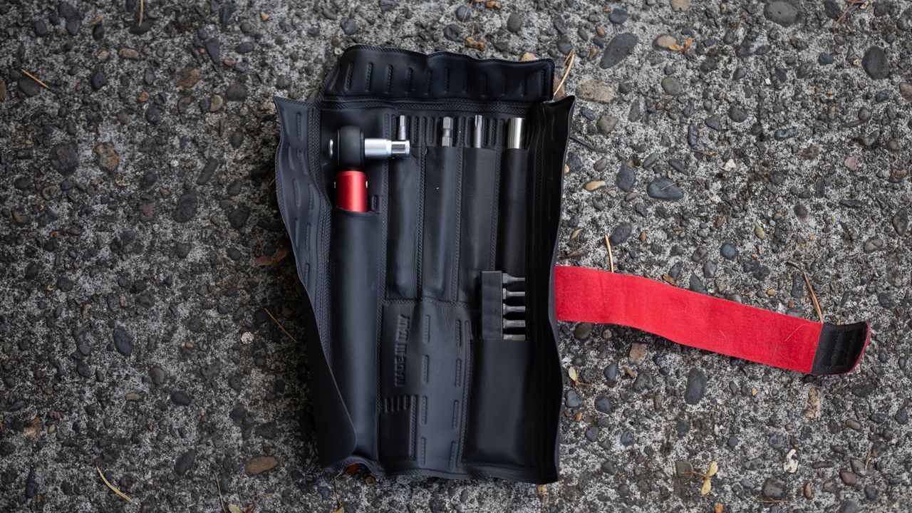 Giustaforza 2-16 Pro torque wrench inside of tool roll