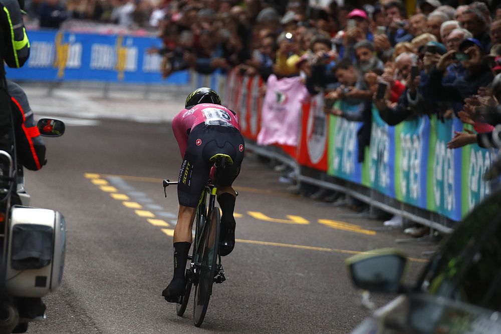 Simon Yates (Mitchelton-Scott) during the stage 16 time trial at the Giro d'Italia