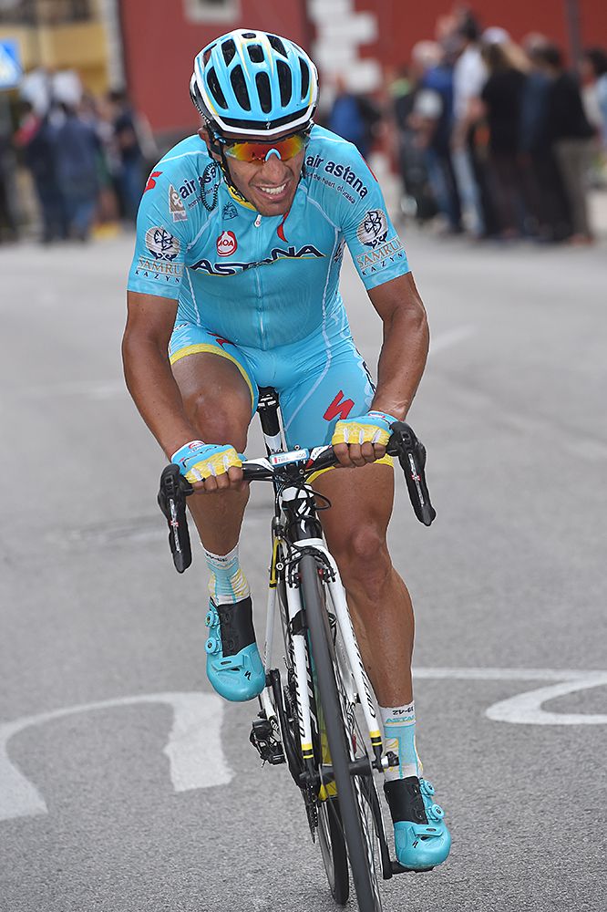 Paolo Tiralongo (Astana) wins stage 9