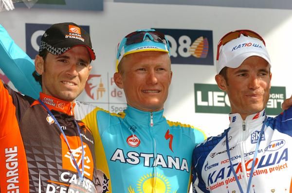 The 2010 Li&egrave;ge-Bastogne-Li&egrave;ge podium (l-r): Alejandro Valverde, Alexandre Vinokourov, Alexandr Kolobnev.