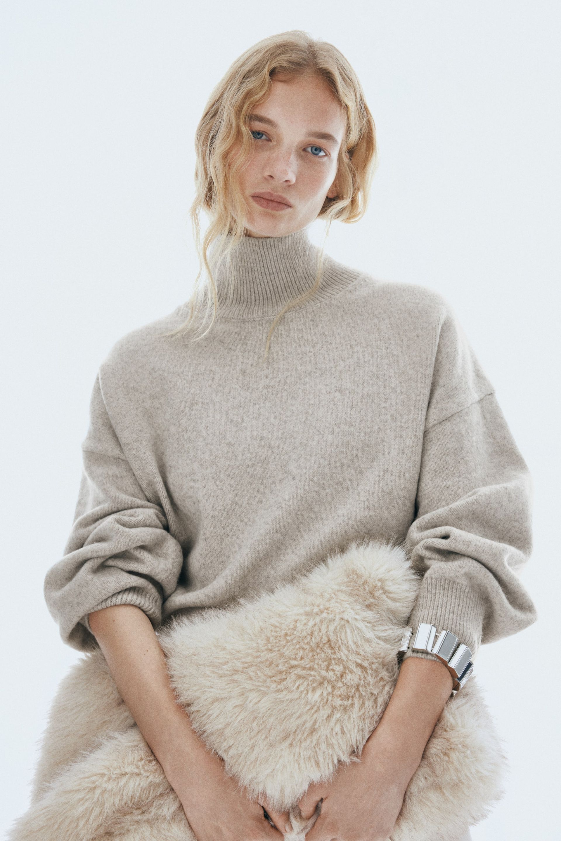 Oversized Mock-Turtleneck Sweater - Light Taupe Melange