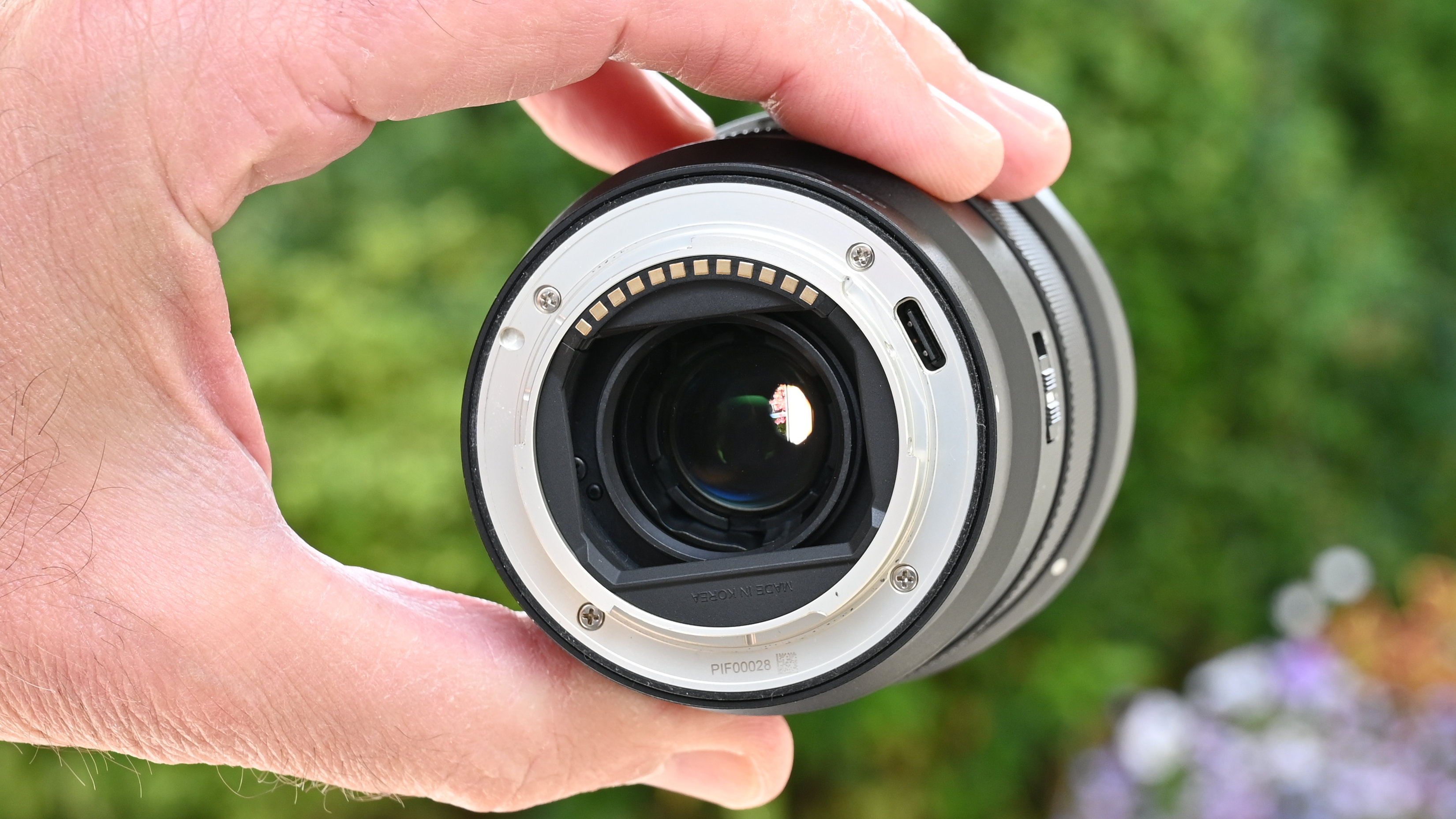 LK Samyang AF 16mm f/2.8 P FE product shot